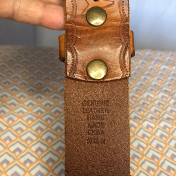 LINEA PELLE brown genuine leather women’s belt with metal studs. Size Medium. - Picture 7 of 12